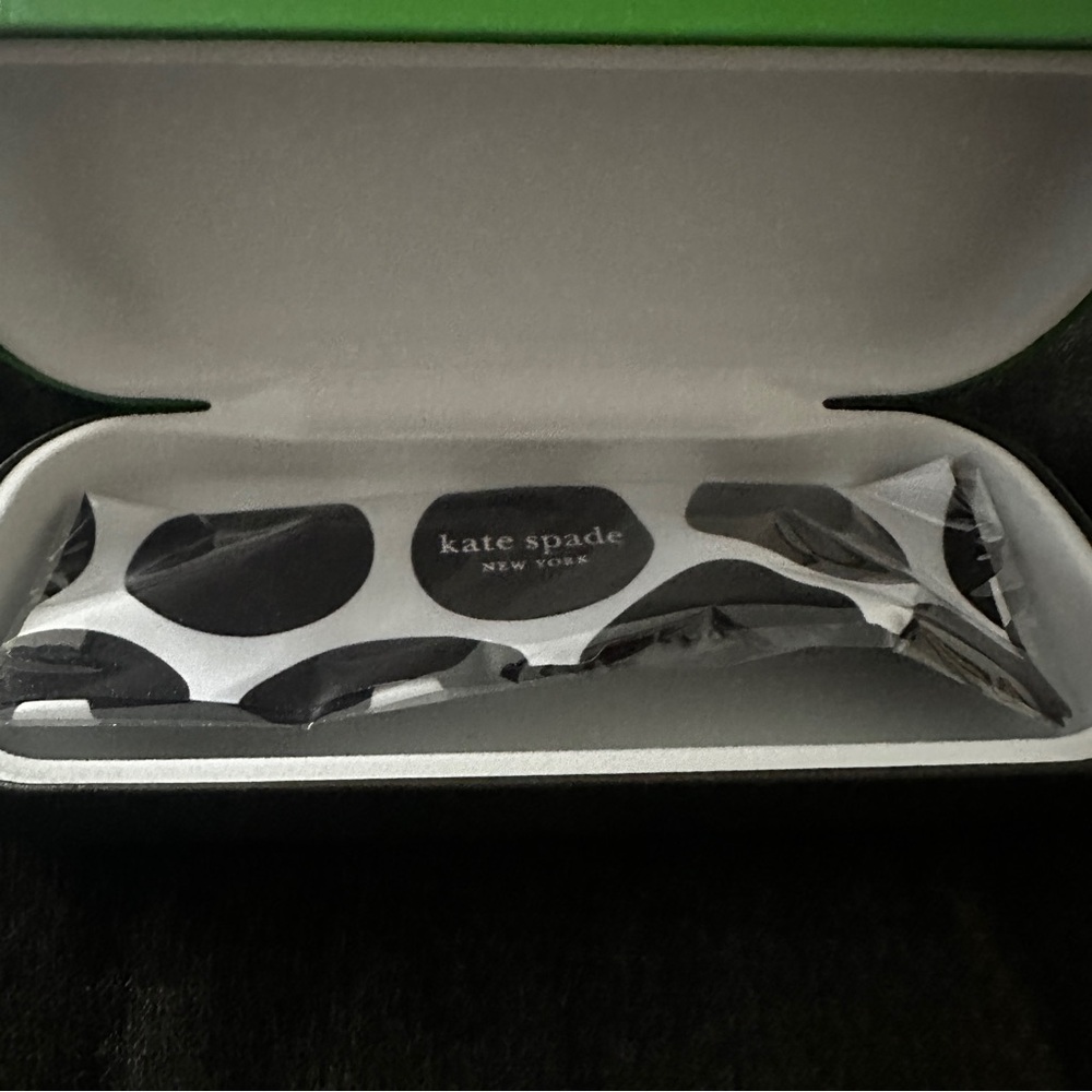 Kate Spade Green Glasses Case - Picture 2 of 4
